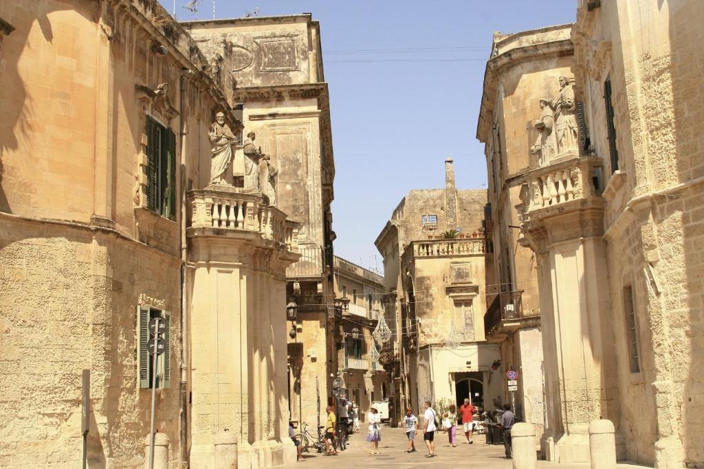 מונטרוני די לצ'ה Lo Scacciapensieri Hotel & Restaurant מראה חיצוני תמונה